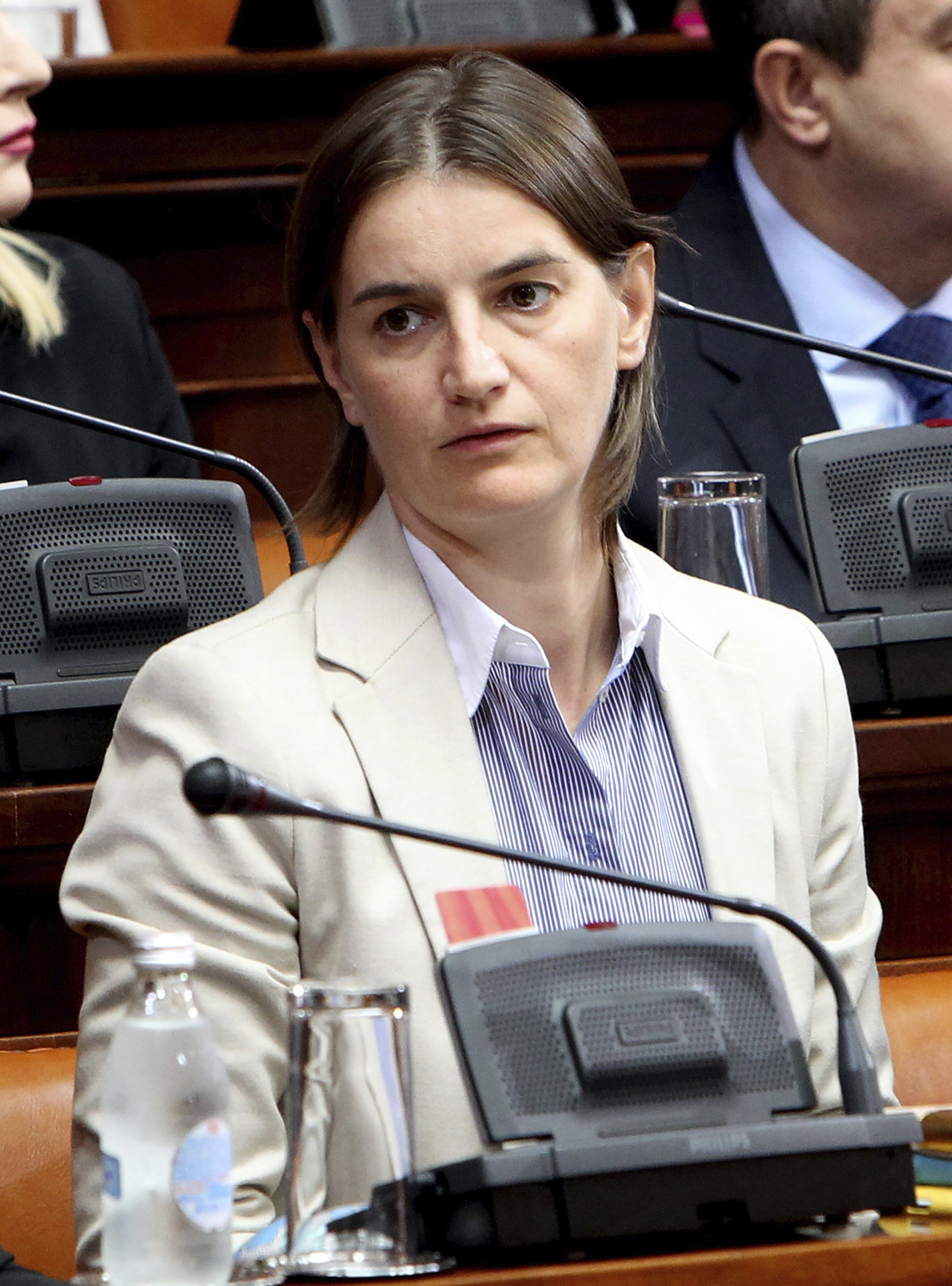 Ana Brnabic, la primera mujer lesbiana al frente del Gobierno de Serbia Ana Brnabic, la primera mujer lesbiana al frente del Gobierno de Serbia