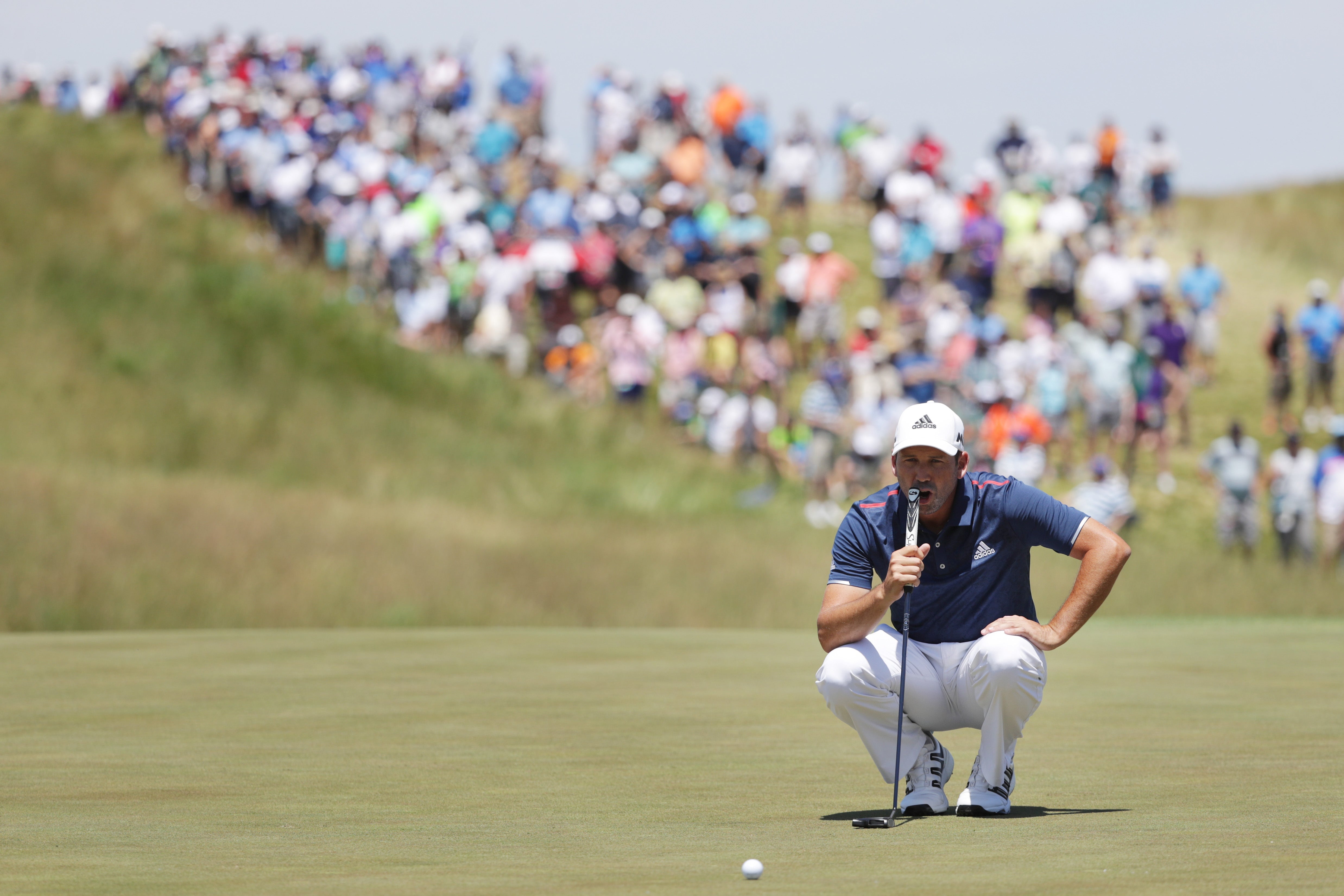 Sergio García se queda a cuatro golpes de los líderes en la segunda vuelta del US Open Sergio García se queda a cuatro golpes de los líderes en la segunda vuelta del US Open