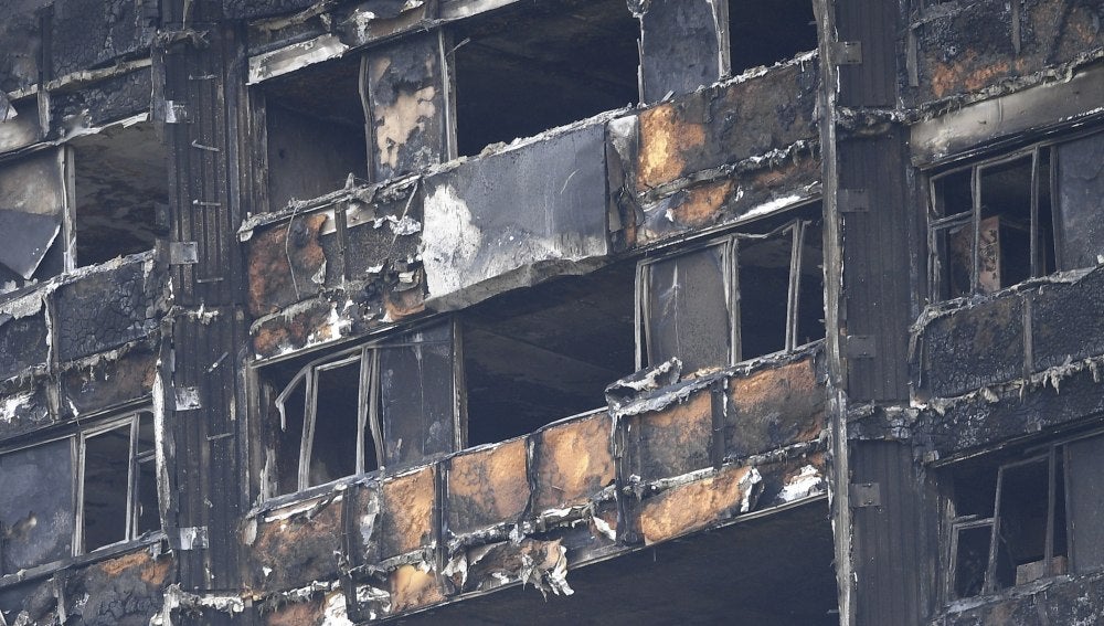 Fachada de la torre Grenfell de Londres, arrasada por el incendio
