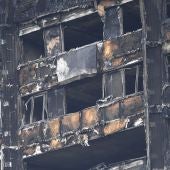 Fachada de la torre Grenfell de Londres, arrasada por el incendio