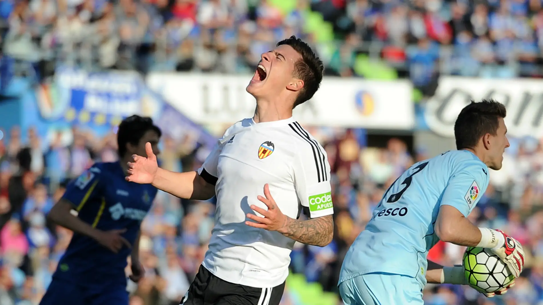 Santi Mina se lamenta