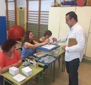 El Colegio Público El Toscar tuvo que pasar tres veces por las urnas para elegir el horario de su jornada. El Colegio Público El Toscar tuvo que pasar tres veces por las urnas para elegir el horario de su jornada.