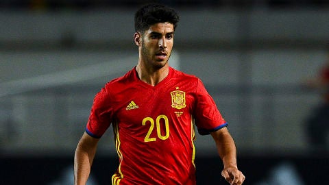 Marco Asensio en el partido contra Colombia
