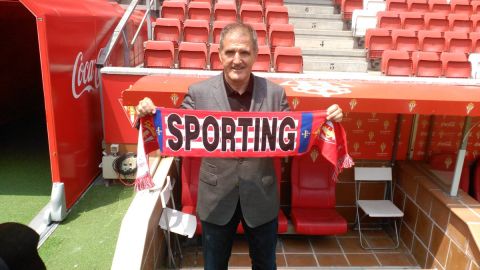 El Sporting de Gij&oacute;n presenta a su nuevo entrenador