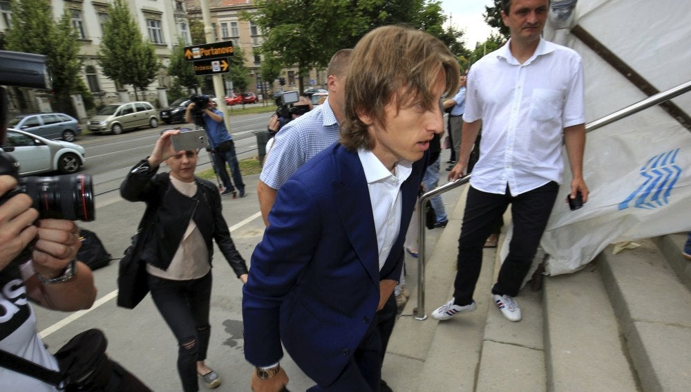 Luka Modric, entrando en el juzgado