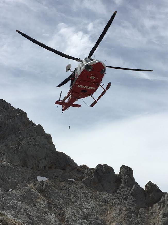 Rescatados dos senderistas perdidos en Picos de Europa Rescatados dos senderistas perdidos en Picos de Europa