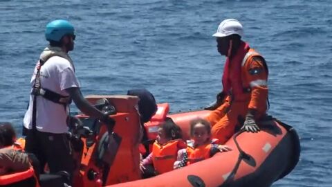 Rescate de cientos de inmigrantes procedentes de Libia en aguas del Mediterr&aacute;neo