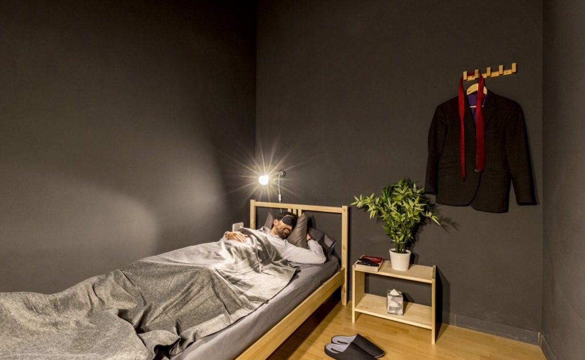 Mesa de redacción: Nace el primer espacio en España dedicado exclusivamente a dormir la siesta Mesa de redacción: Nace el primer espacio en España dedicado exclusivamente a dormir la siesta
