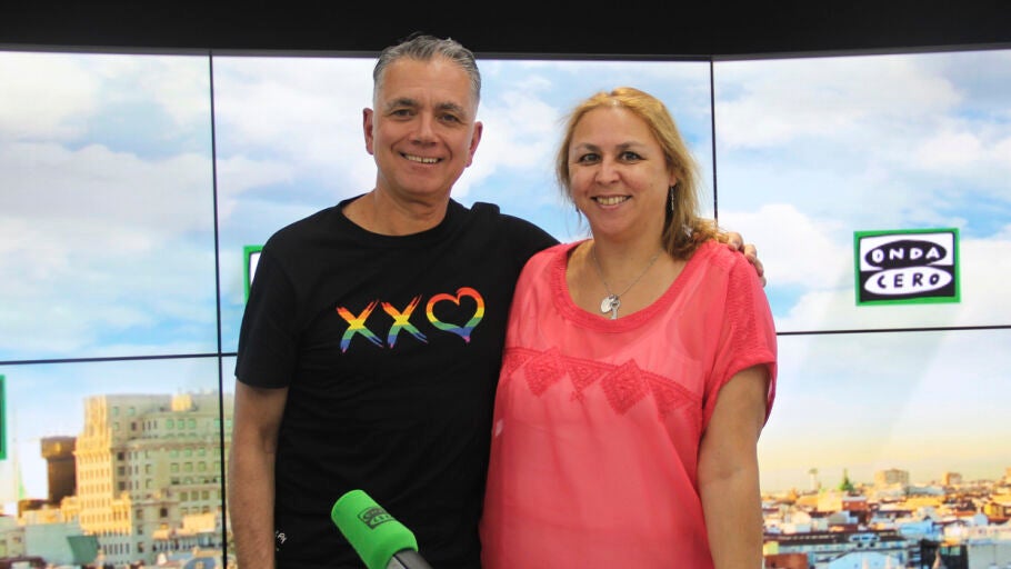 Megan Maxwell con Juan Ram&oacute;n Lucas en M&aacute;s de uno