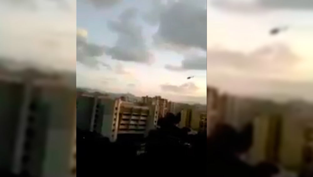Un helicóptero lanza granadas y dispara contra el TS de Venezuela