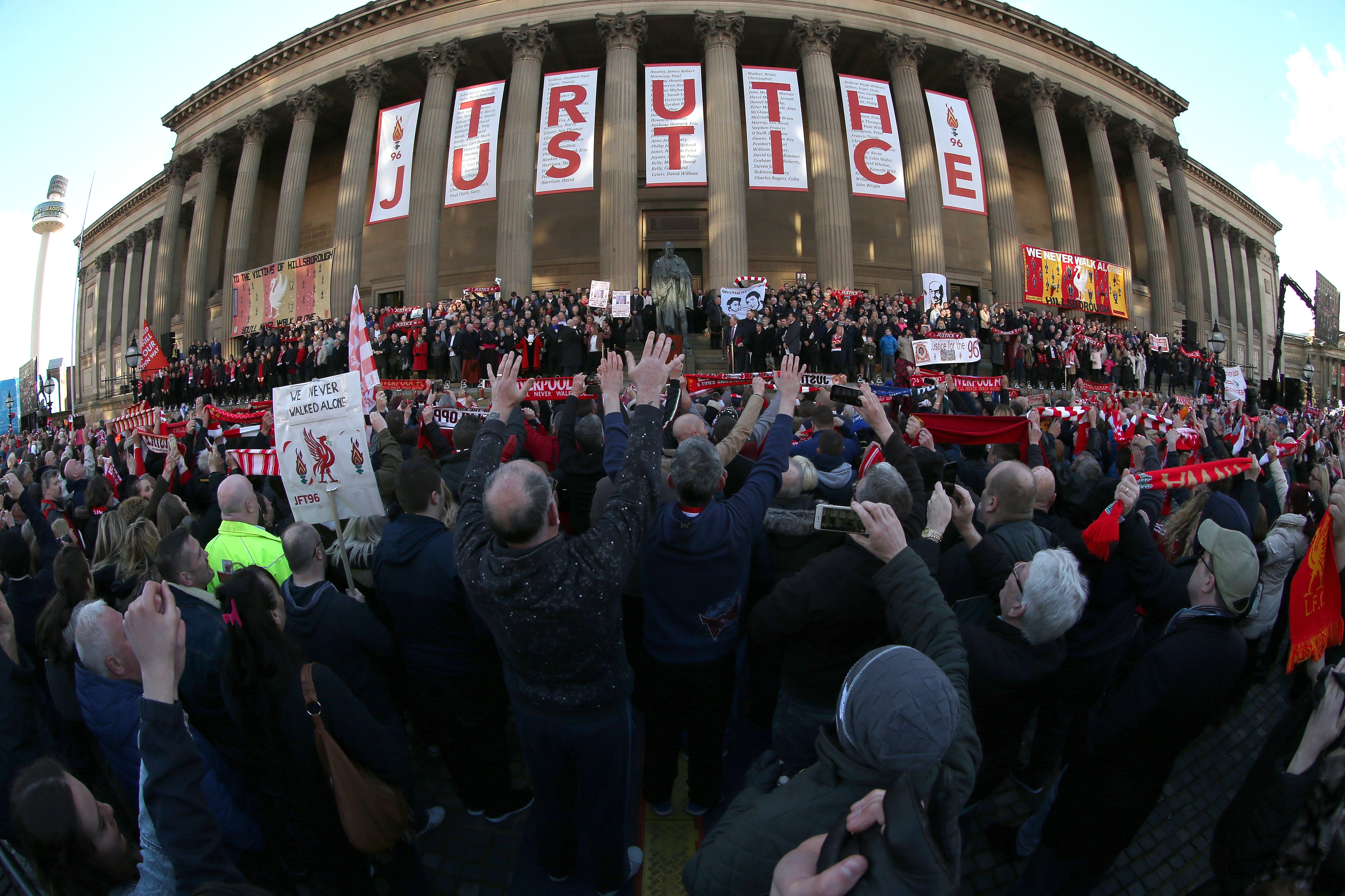 Inculpan a seis personas por la tragedia de Hillsborough 28 años después Inculpan a seis personas por la tragedia de Hillsborough 28 años después