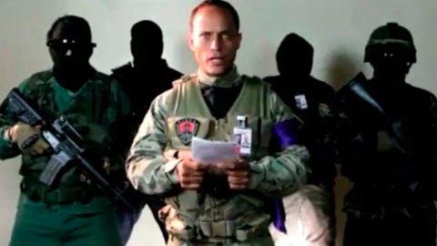 &Oacute;scar P&eacute;rez en el v&iacute;deo en el que anuncia una coalici&oacute;n militar contra Maduro