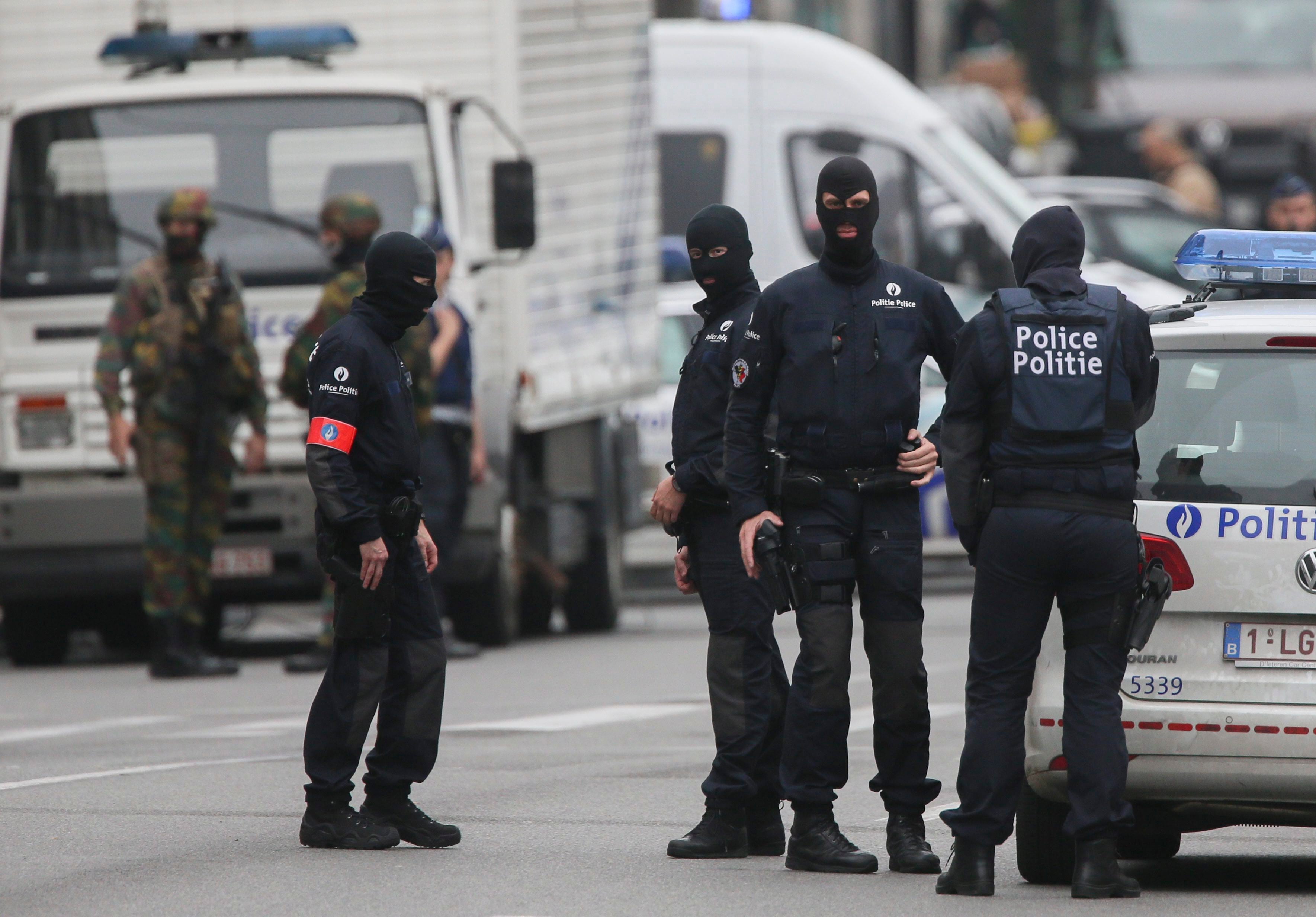La policía belga detiene en Bruselas a un conductor sospechoso de llevar explosivos La policía belga detiene en Bruselas a un conductor sospechoso de llevar explosivos