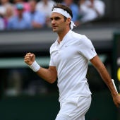 Roger Federer celebra un punto ante Lajovic
