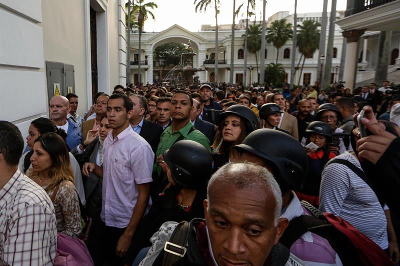 El Gobierno condena el asalto al Parlamento y pide una solución democrática en Venezuela El Gobierno condena el asalto al Parlamento y pide una solución democrática en Venezuela