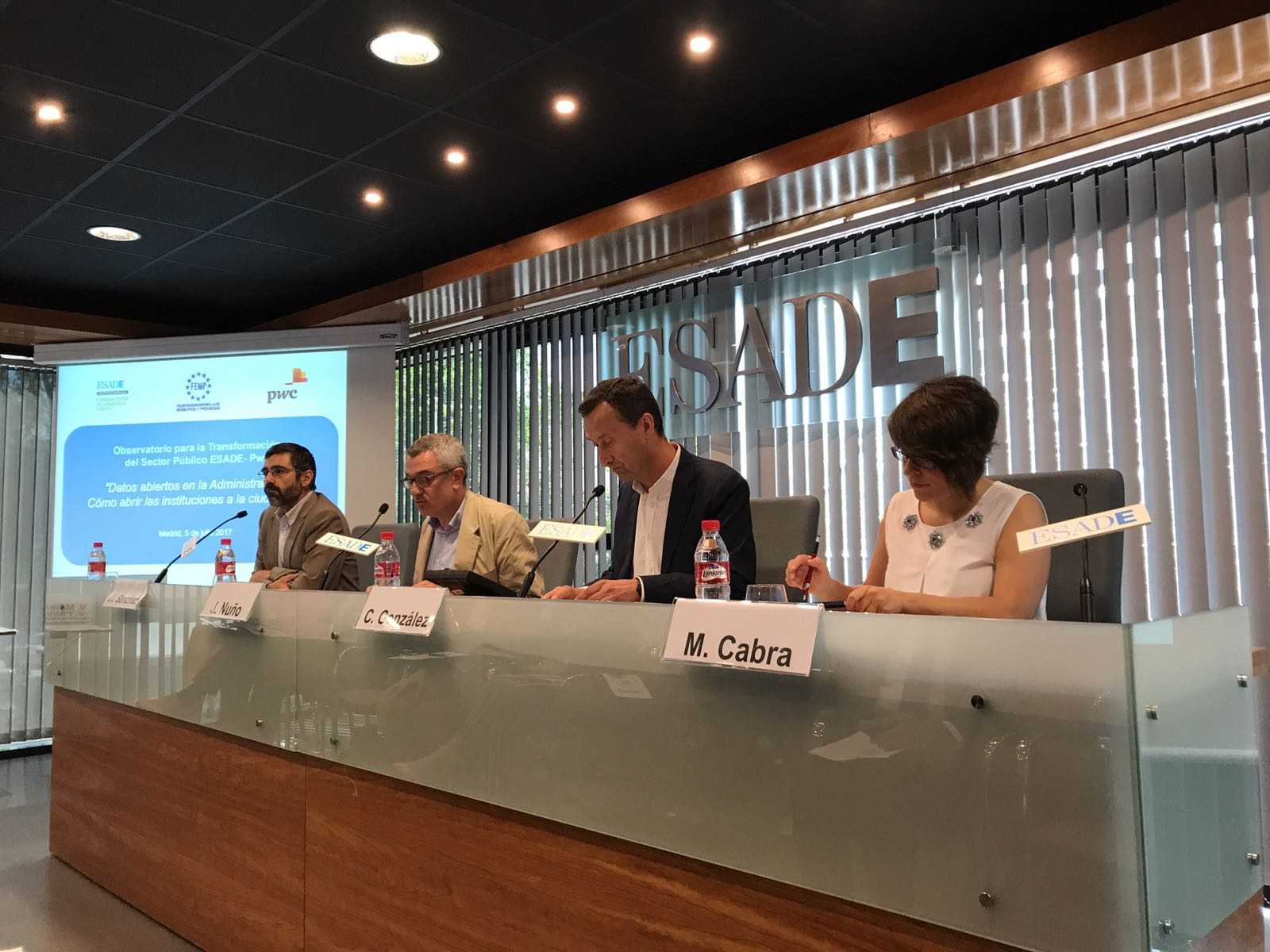 Carlos González presenta en Madrid la ‘Guía sobre Datos Abiertos’ para gobiernos locales Carlos González presenta en Madrid la ‘Guía sobre Datos Abiertos’ para gobiernos locales