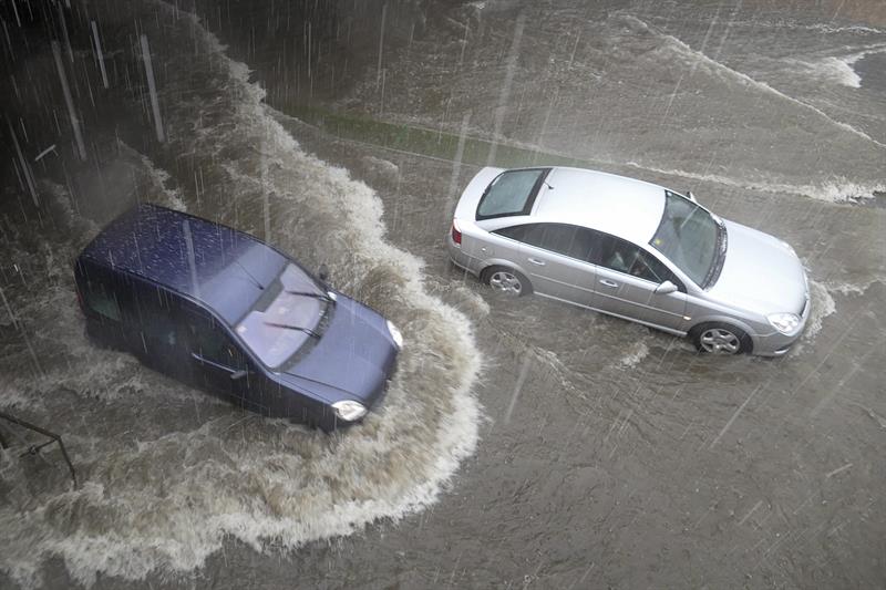 Muere un hombre de 57 años ahogado tras quedar atrapado en un paso inferior inundado de Madrid Muere un hombre de 57 años ahogado tras quedar atrapado en un paso inferior inundado de Madrid