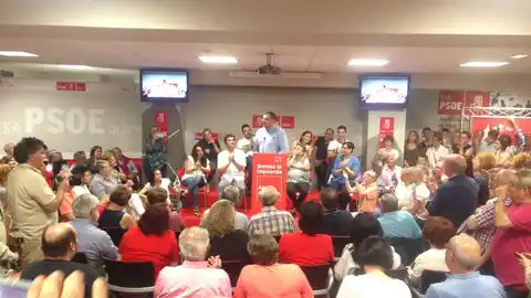 Presentación de la precandidatura de Adrián Barbón a la secretaría general de FSA-PSOE Acto en la Casa del Pueblo de Gijón