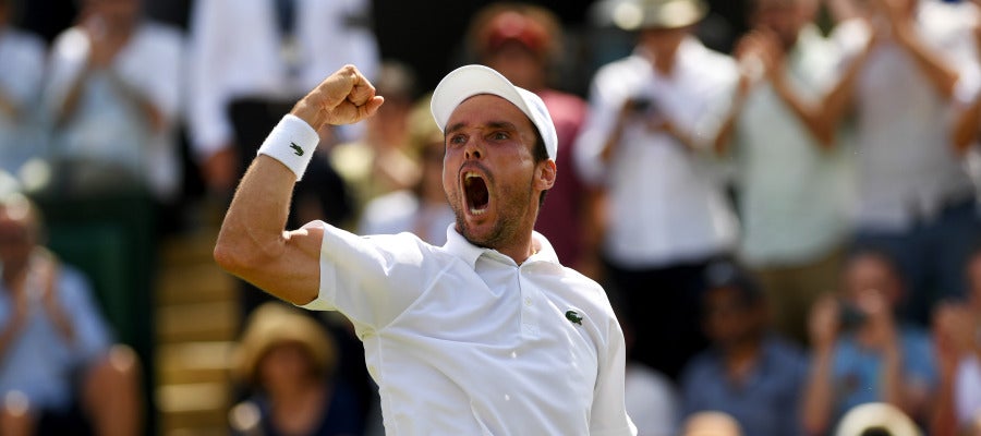 Bautista celebra el triunfo ante Nishikori Bautista celebra el triunfo ante Nishikori