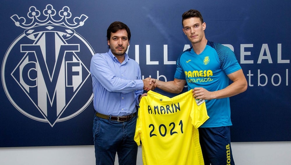 Adrián Marín amplía su vínculo con el Villarreal