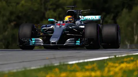 Lewis Hamilton, sobre el trazado de Spielberg Lewis Hamilton, sobre el trazado de Spielberg
