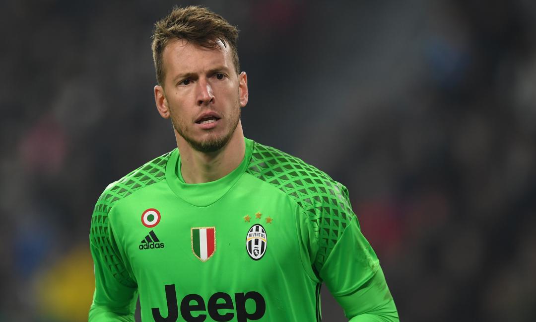 Neto: “Mi objetivo era el Valencia, por la historia, por el club y por la afición” Neto: “Mi objetivo era el Valencia, por la historia, por el club y por la afición”