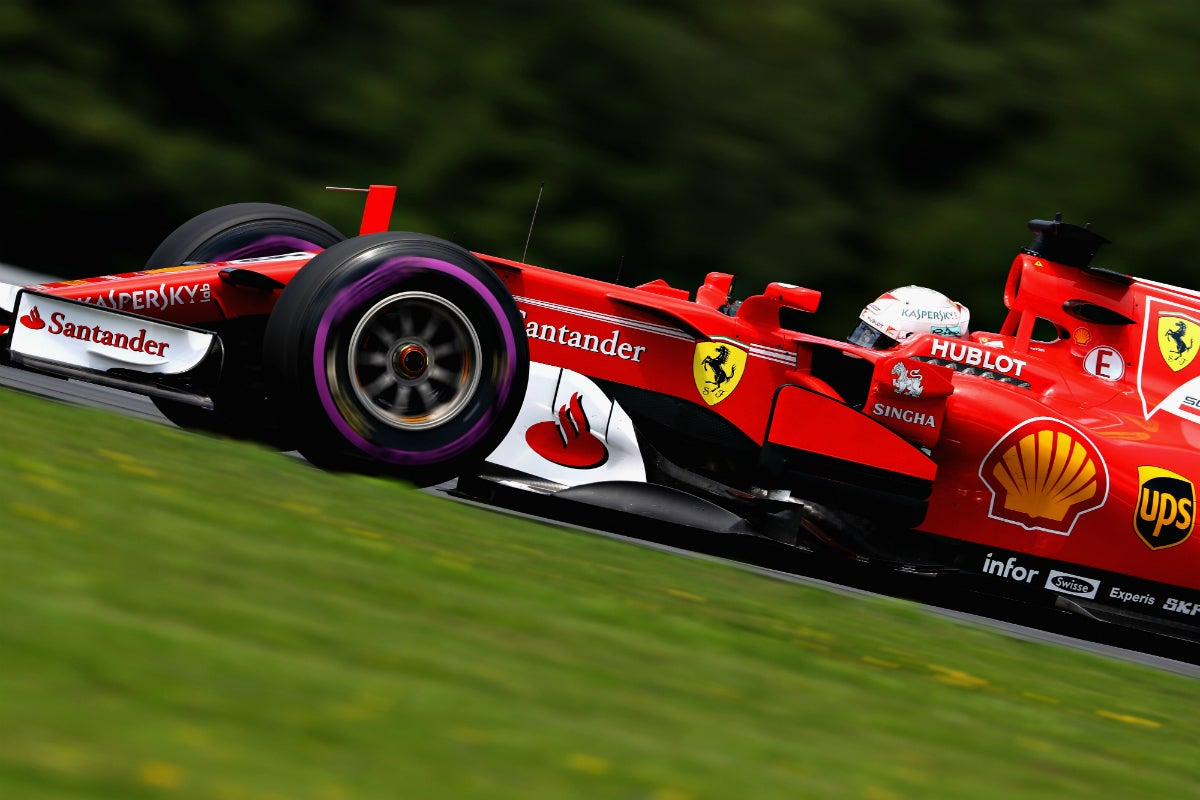 Vettel lidera los Libres 3 del GP de Austria con Carlos Sainz 10º y Fernando Alonso 15º Vettel lidera los Libres 3 del GP de Austria con Carlos Sainz 10º y Fernando Alonso 15º