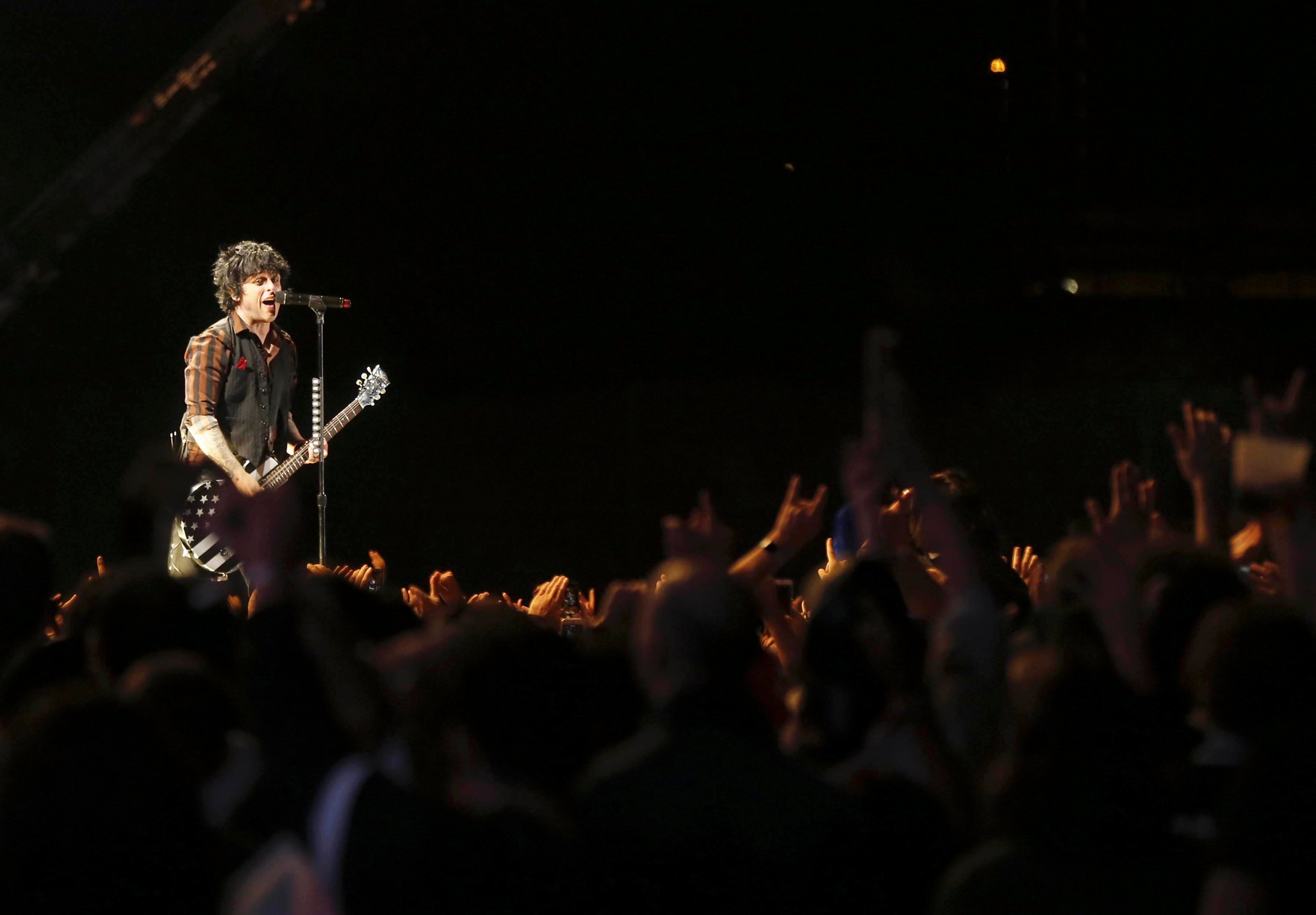 Green Day no habría actuado si hubiera sabido de la muerte del acróbata Green Day no habría actuado si hubiera sabido de la muerte del acróbata