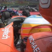 El accidente de Alonso en primer plano