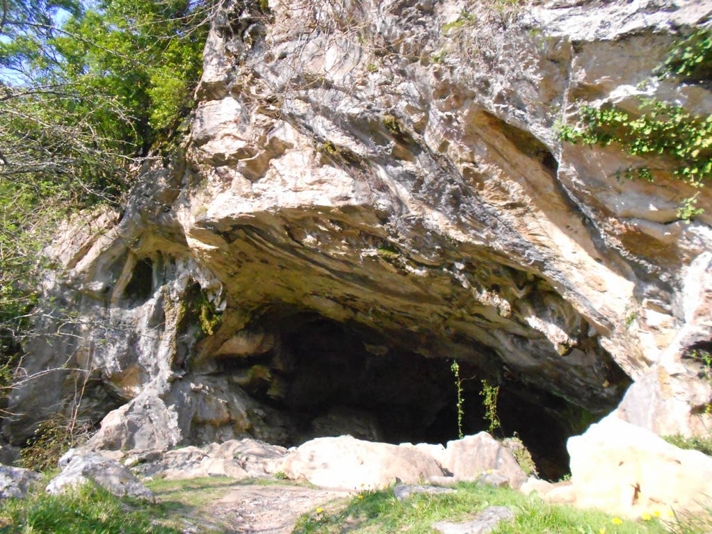 Hallan en Gipuzkoa unos grabados paleolíticos únicos en la Península de hace 14.000 años Hallan en Gipuzkoa unos grabados paleolíticos únicos en la Península de hace 14.000 años