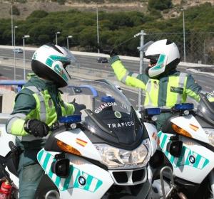 Dos guardias civiles de Tráfico Dos guardias civiles de Tráfico