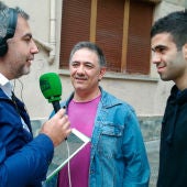 Carlos Alsina entrevistando a Víctor y Aitor Ferrero, ciudadanos de Ermua