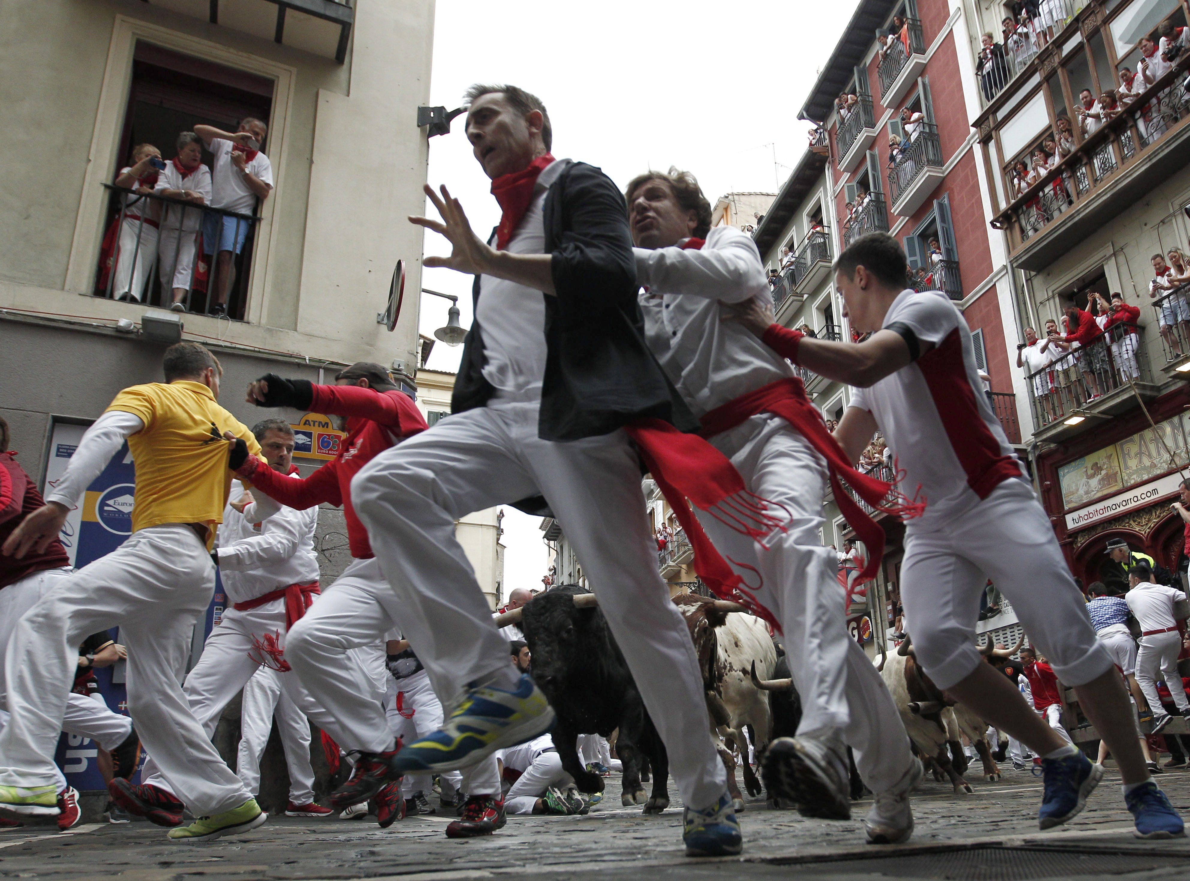 Dos años de prisión y expulsado de Pamplona un argelino que simuló un atentado en los San Fermines Dos años de prisión y expulsado de Pamplona un argelino que simuló un atentado en los San Fermines