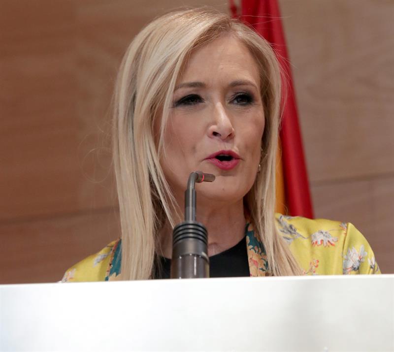 Podemos afirma que Cifuentes va a comer las uvas con corruptos en su Gobierno Podemos afirma que Cifuentes va a comer las uvas con corruptos en su Gobierno