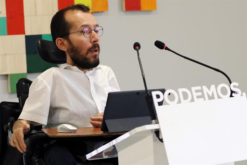 Echenique defiende las medidas de Ada Colau para cambiar el modelo de turismo Echenique defiende las medidas de Ada Colau para cambiar el modelo de turismo