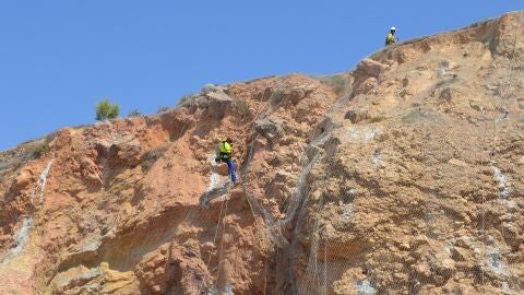 La actuaci&oacute;n m&aacute;s importante es la de consolidaci&oacute;n del talud colindante al CEIP Lleonard Mingarro para evitar posibles desprendimientos 