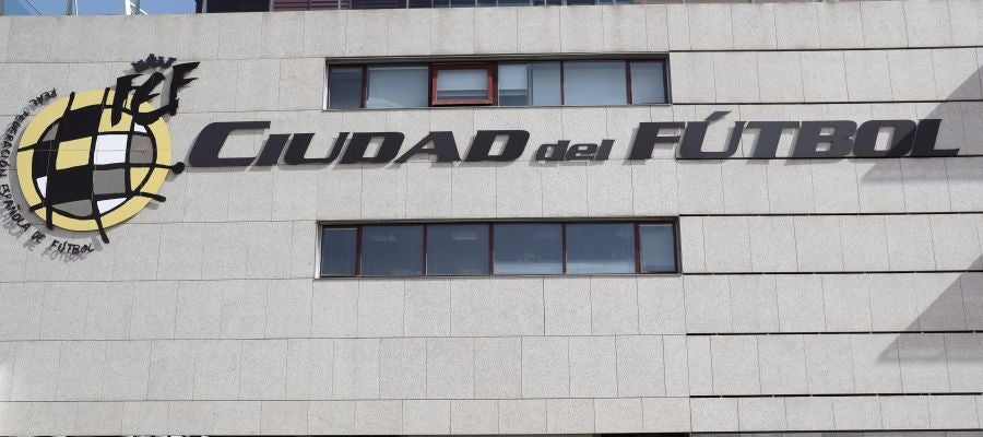 La sede de la Real Federación Española de Fútbol en Las Rozas La sede de la Real Federación Española de Fútbol en Las Rozas