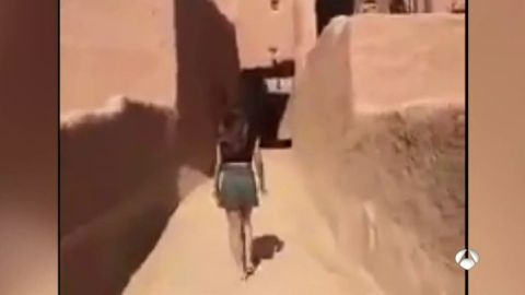 Detenida la joven que public&oacute; un v&iacute;deo en el que aparec&iacute;a con una minifalda en Arabia Saud&iacute;