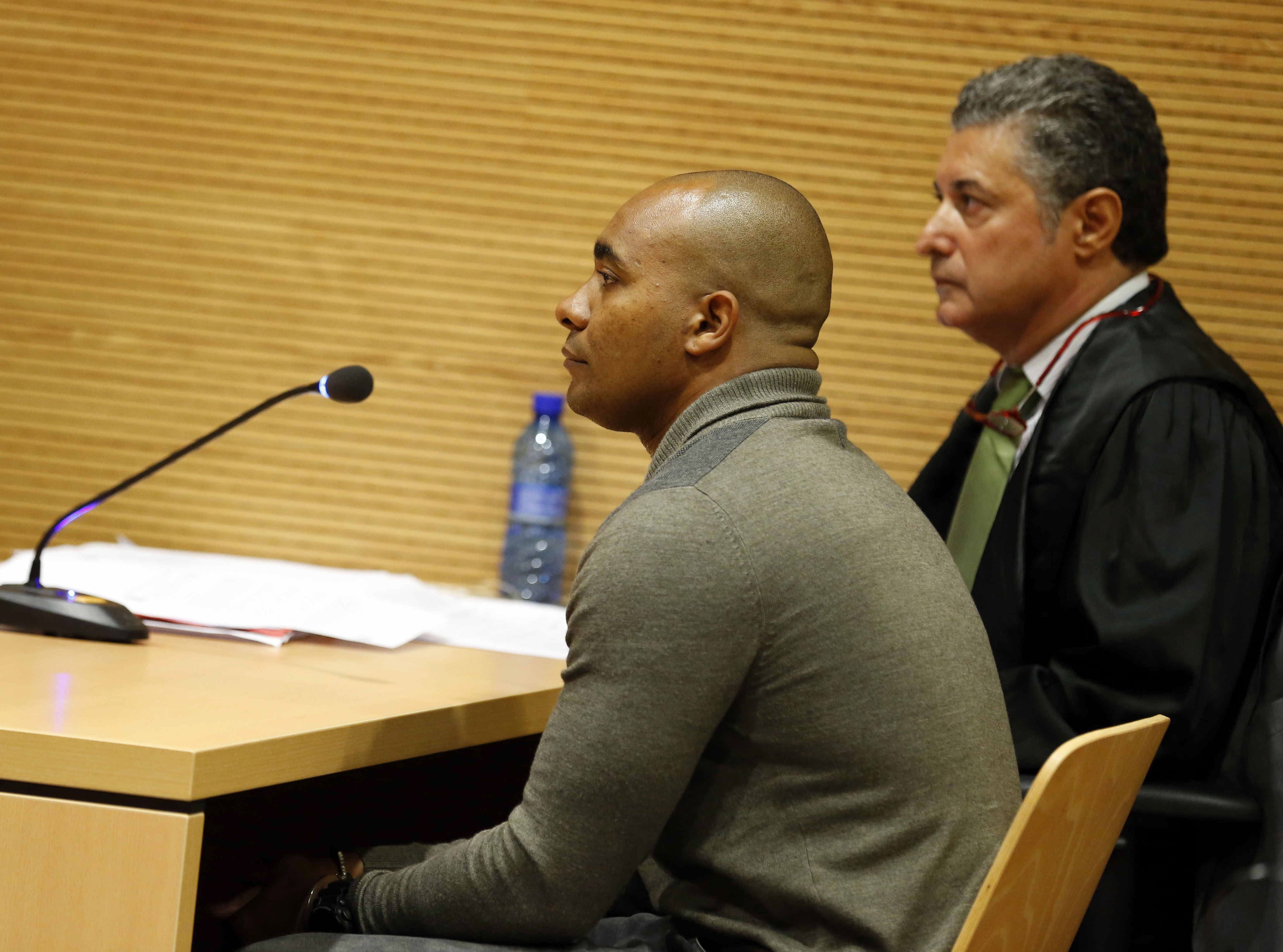 Declaran culpable de asesinato el hombre que apuñaló a su pareja en Fuerteventura en diciembre de 2015 Declaran culpable de asesinato el hombre que apuñaló a su pareja en Fuerteventura en diciembre de 2015