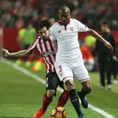 Mariano Ferreira en un partido con el Sevilla CF Mariano Ferreira en un partido con el Sevilla CF