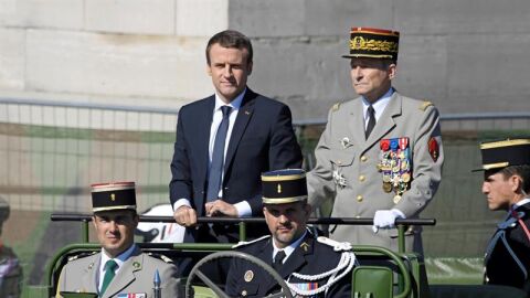 Emmanuel Macron con el jefe del Estado Mayor del Ej&eacute;rcito, Pierre de Villiers