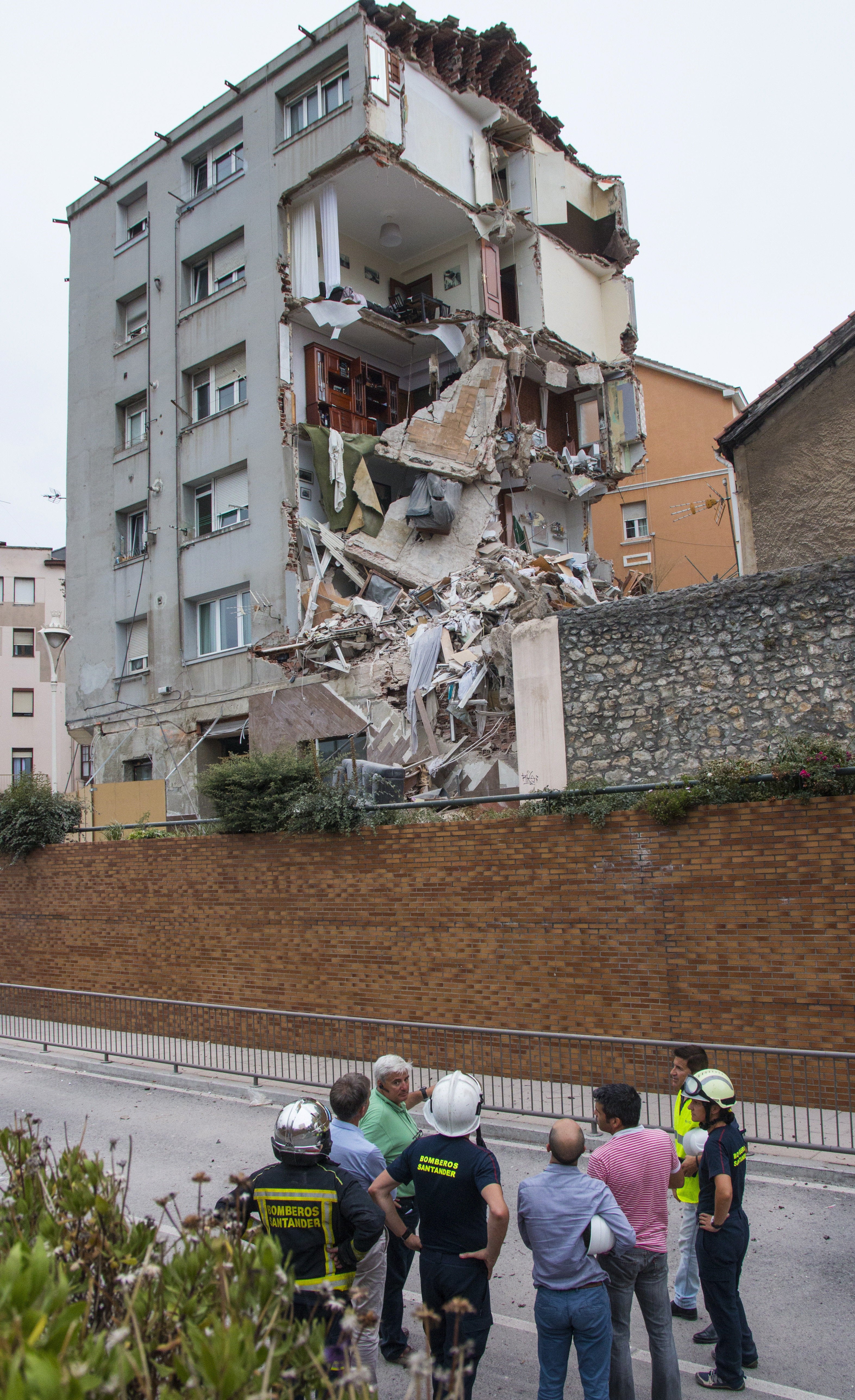 Santander pone el expediente del derrumbe del edificio de la Calle de Sol en conocimiento de la Fiscalía Santander pone el expediente del derrumbe del edificio de la Calle de Sol en conocimiento de la Fiscalía