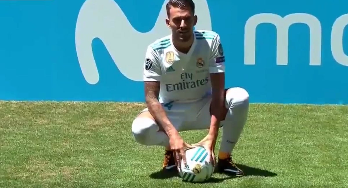 Dani Ceballos ya luce como madridista: "Era mi sueño desde pequeño, no había más opción que el Real Madrid" Dani Ceballos ya luce como madridista: "Era mi sueño desde pequeño, no había más opción que el Real Madrid"