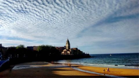 Nubes Gij&oacute;n
