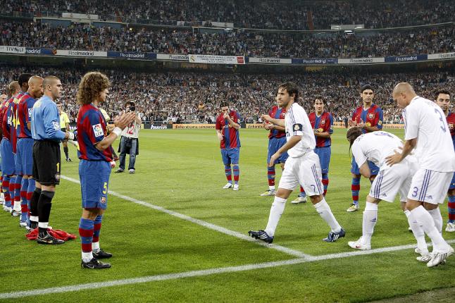 El Barcelona confirma que no harán el pasillo al Real Madrid por su victoria en el Mundial de Clubes El Barcelona confirma que no harán el pasillo al Real Madrid por su victoria en el Mundial de Clubes