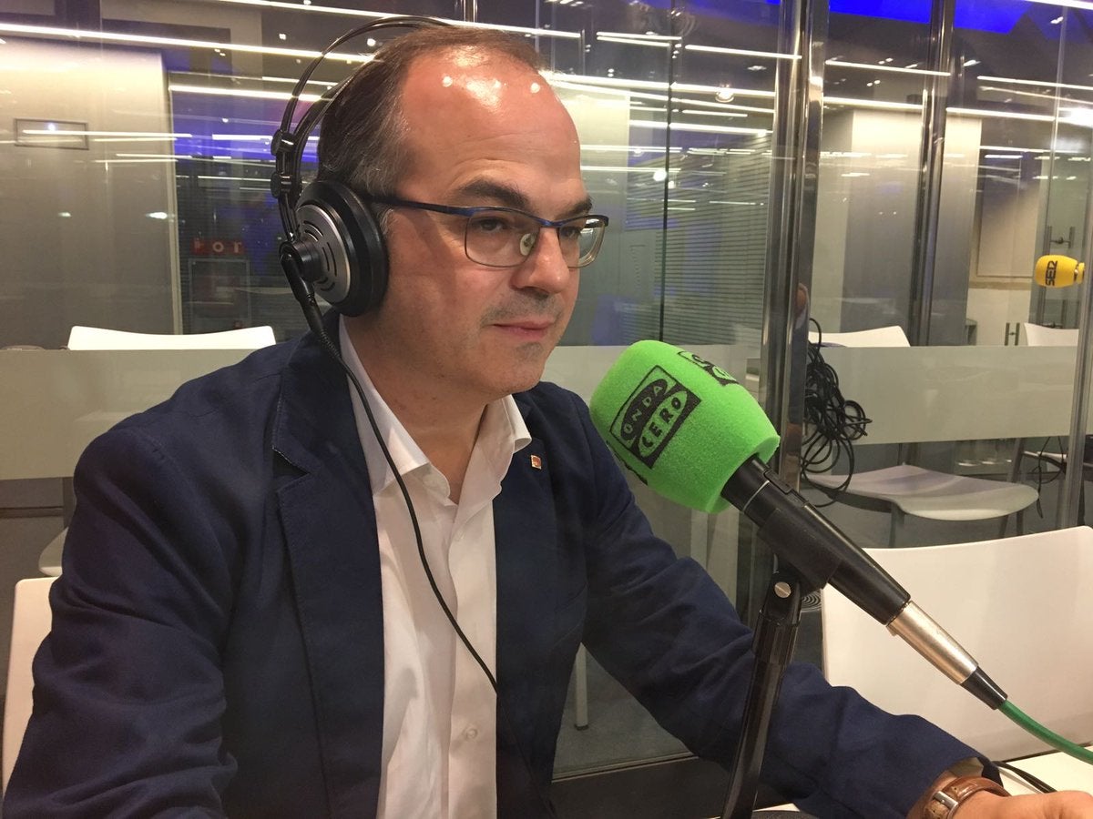 Jordi Turull: "Para venir y coger dos folios no hacen falta seis guardias civiles, es desproporcionado" Jordi Turull: "Para venir y coger dos folios no hacen falta seis guardias civiles, es desproporcionado"