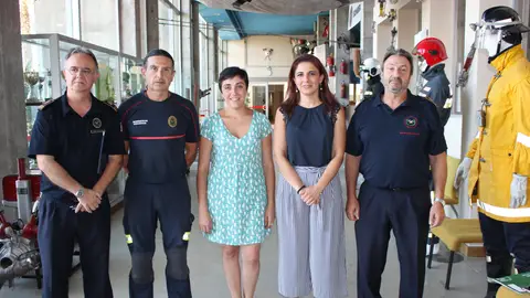 La delegada territorial de Fomento y Vivienda en la rueda de prensa que ha dado esta mañana en el Parque Norte de Bomberos La delegada territorial de Fomento y Vivienda en la rueda de prensa que ha dado esta mañana en el Parque Norte de Bomberos
