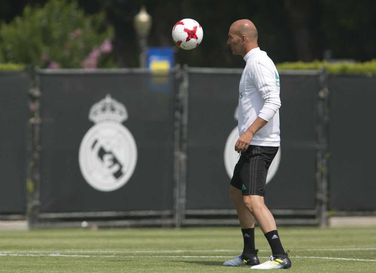 Zidane: "Mbappé es muy bueno y tiene personalidad" Zidane: "Mbappé es muy bueno y tiene personalidad"