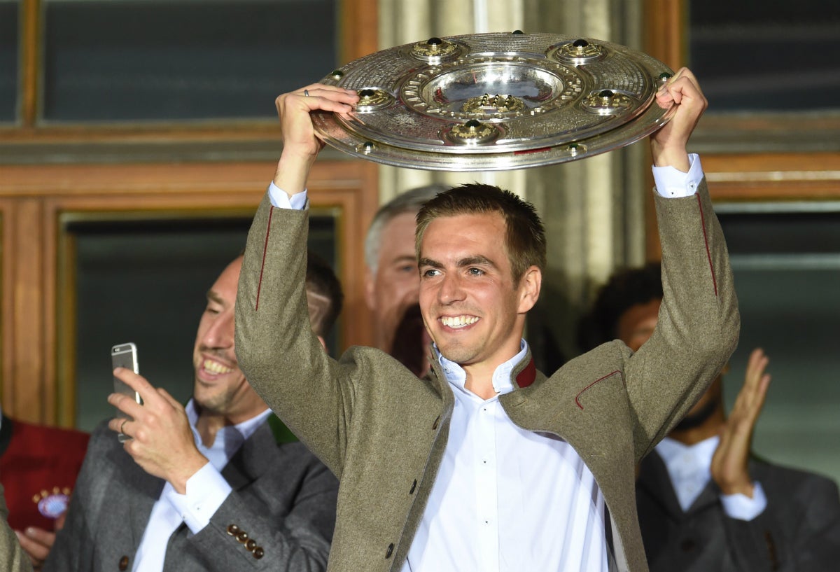 Philip Lahm, elegido futbolista del año en Alemania por delante de Toni Kroos Philip Lahm, elegido futbolista del año en Alemania por delante de Toni Kroos