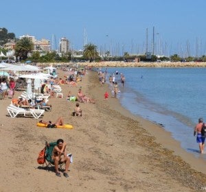 Una playa de Dénia (Alicante) Una playa de Dénia (Alicante)